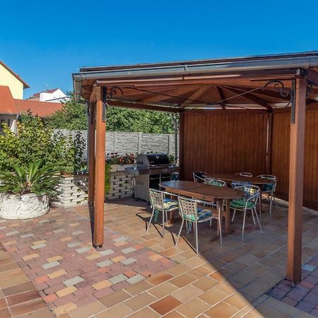 Pension Cizek Микулов Экстерьер фото
