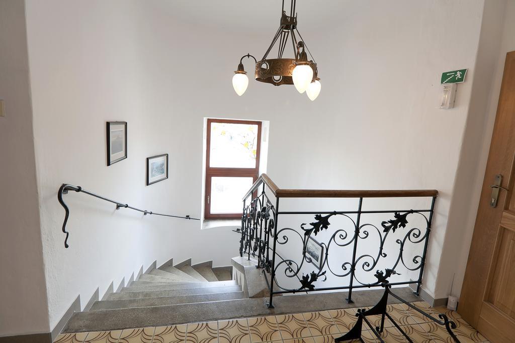 Pension Cizek Микулов Экстерьер фото
