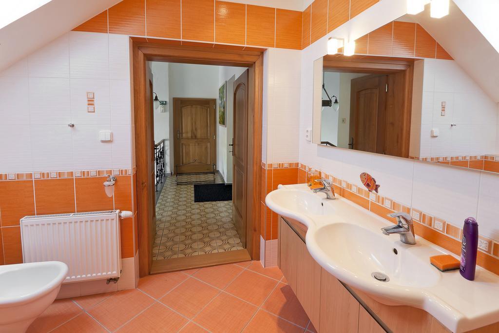 Pension Cizek Микулов Экстерьер фото
